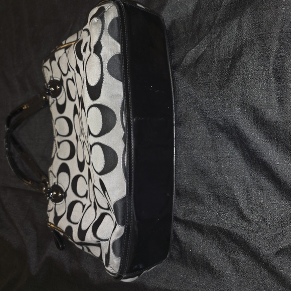Stylish Black Women's Bag - Picture 3 of 8